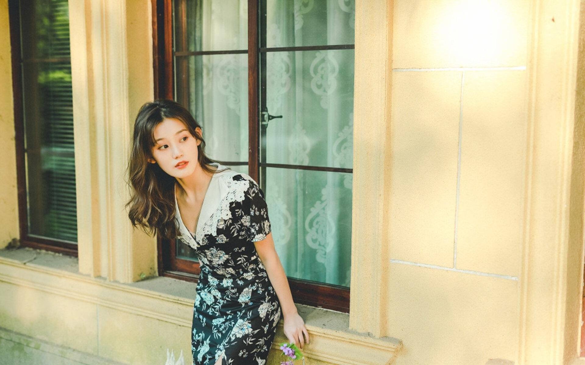 当莫德里奇的魔法照亮安菲尔德，一场虚构史诗中的足球启示